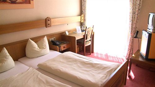Zum Neuen Schwan Hotel Walluf Екстериор снимка