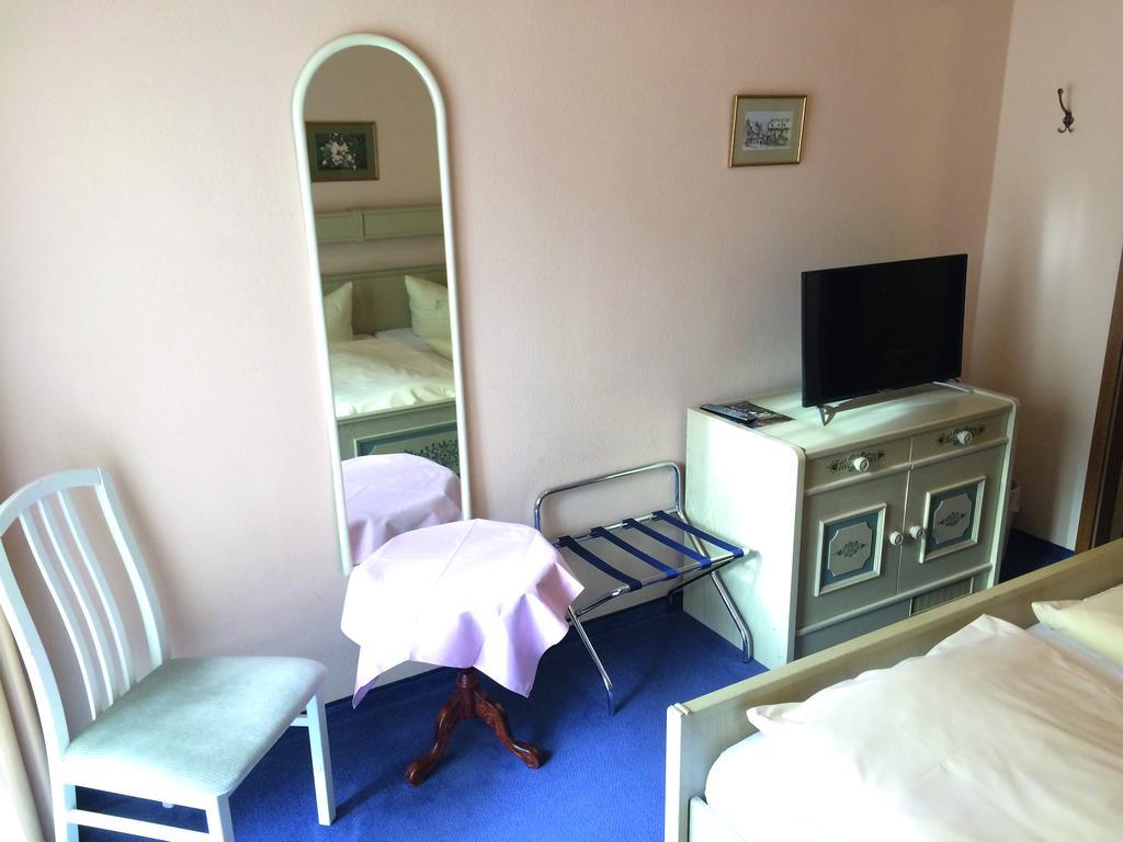 Zum Neuen Schwan Hotel Walluf Екстериор снимка