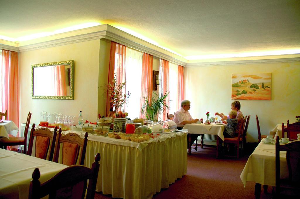 Zum Neuen Schwan Hotel Walluf Екстериор снимка