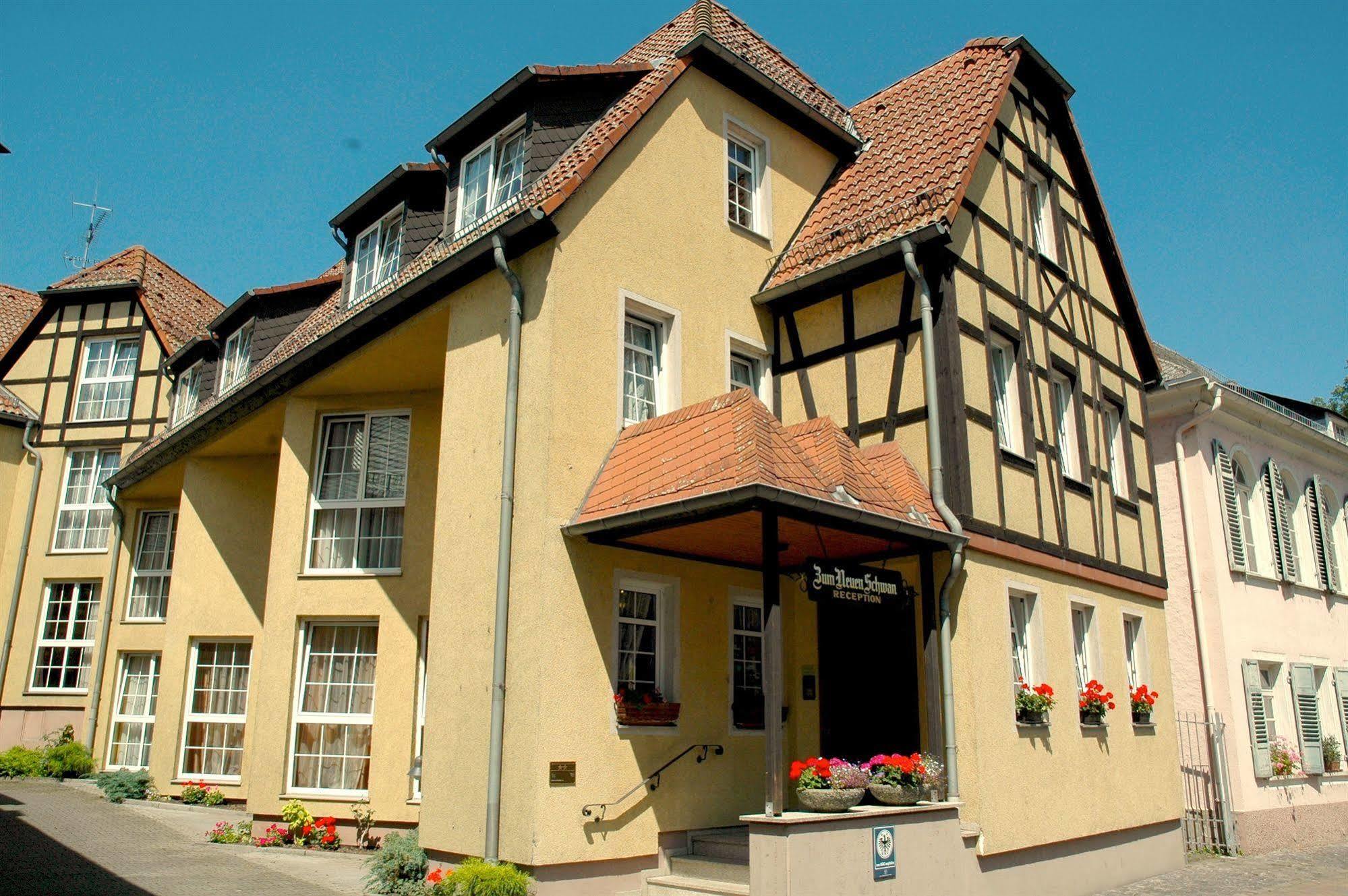 Zum Neuen Schwan Hotel Walluf Екстериор снимка