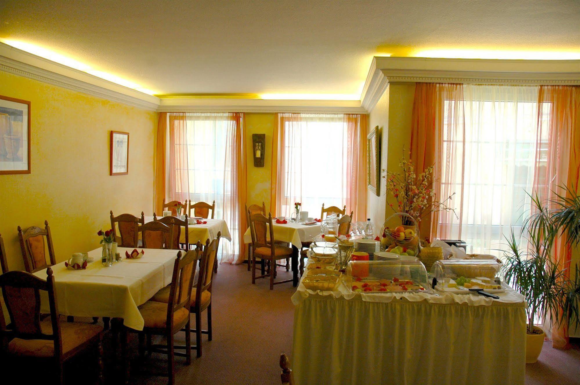Zum Neuen Schwan Hotel Walluf Екстериор снимка