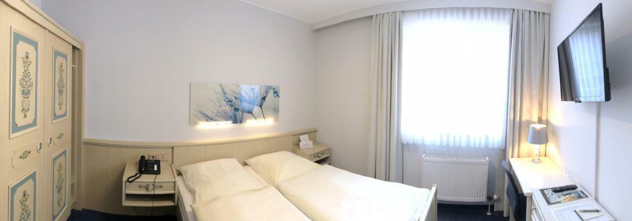 Zum Neuen Schwan Hotel Walluf Екстериор снимка