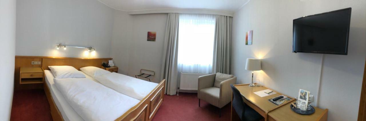 Zum Neuen Schwan Hotel Walluf Екстериор снимка